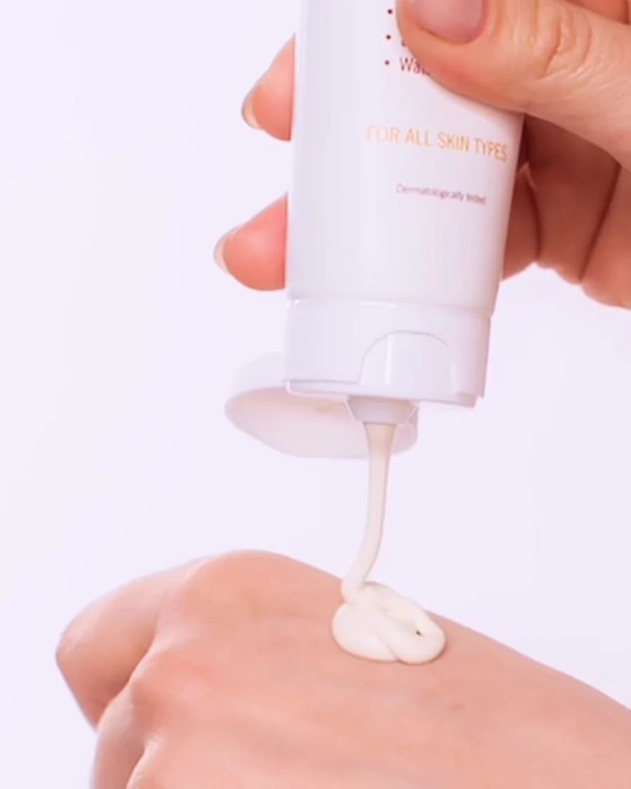 Professional Face Cream with SPF 50 — face sunscreen spf 50 — 7