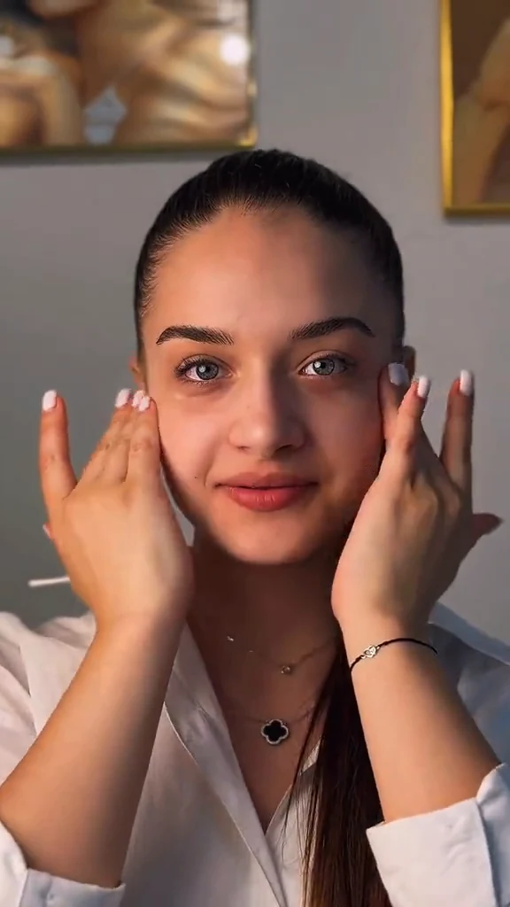 Lifting Eye Cream